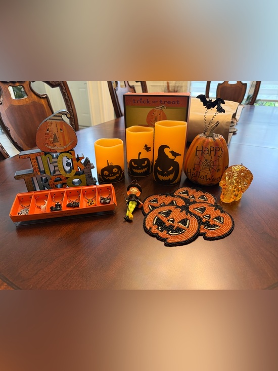 Other - Set (8 items ) of Halloween Home Decor 🎃🕷️ 👻🕸️